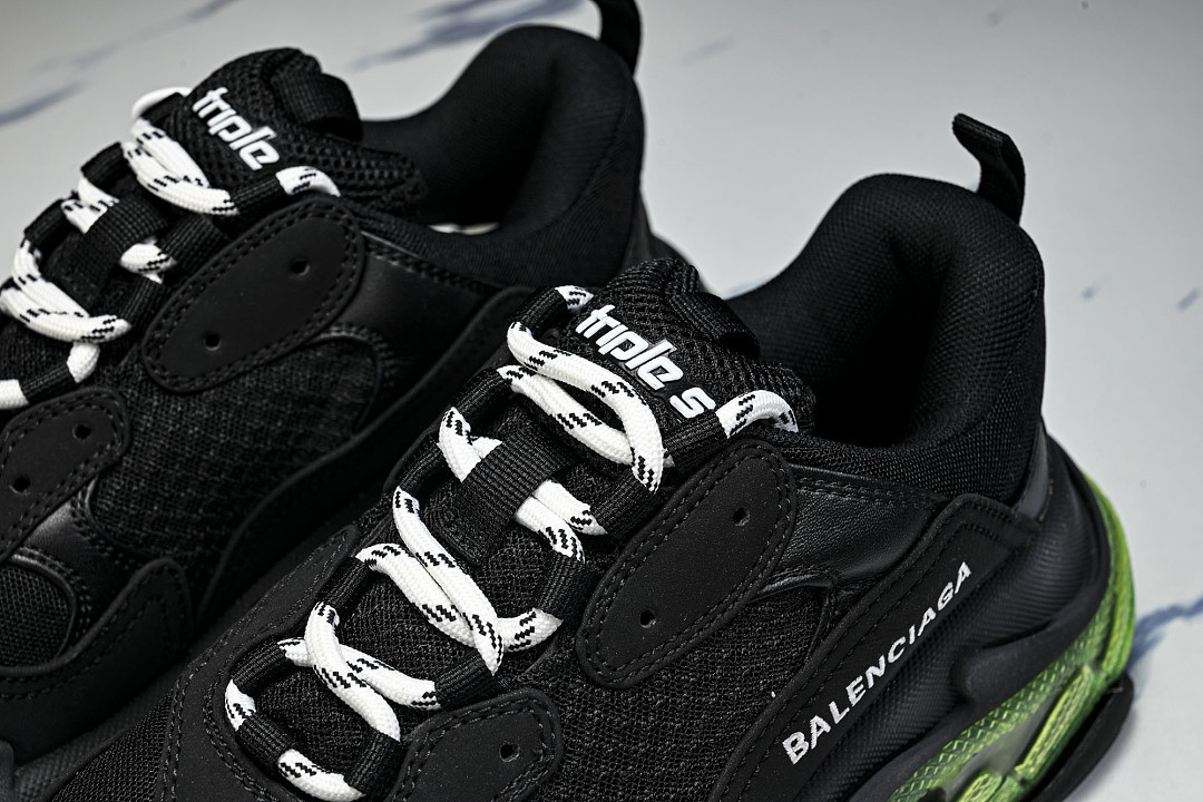 Ba1en*iaga Triple S 3.0 W09ON-1047