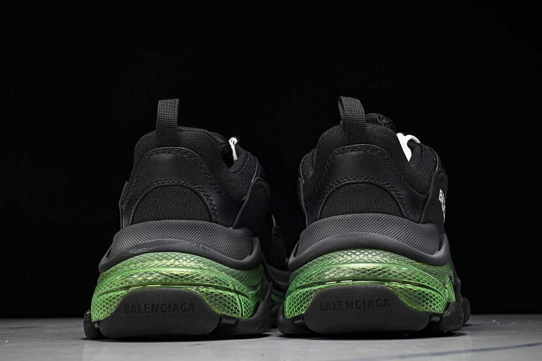 Ba1en*iaga Triple S 3.0 W09ON-1047
