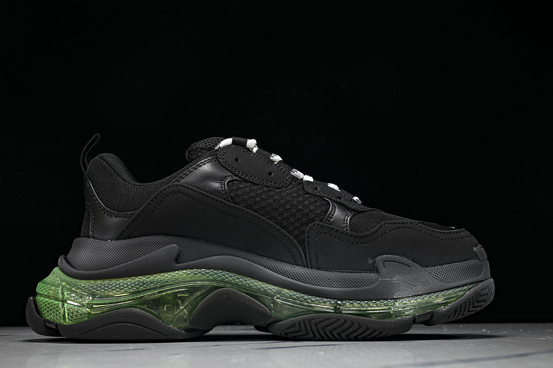 Ba1en*iaga Triple S 3.0 W09ON-1047