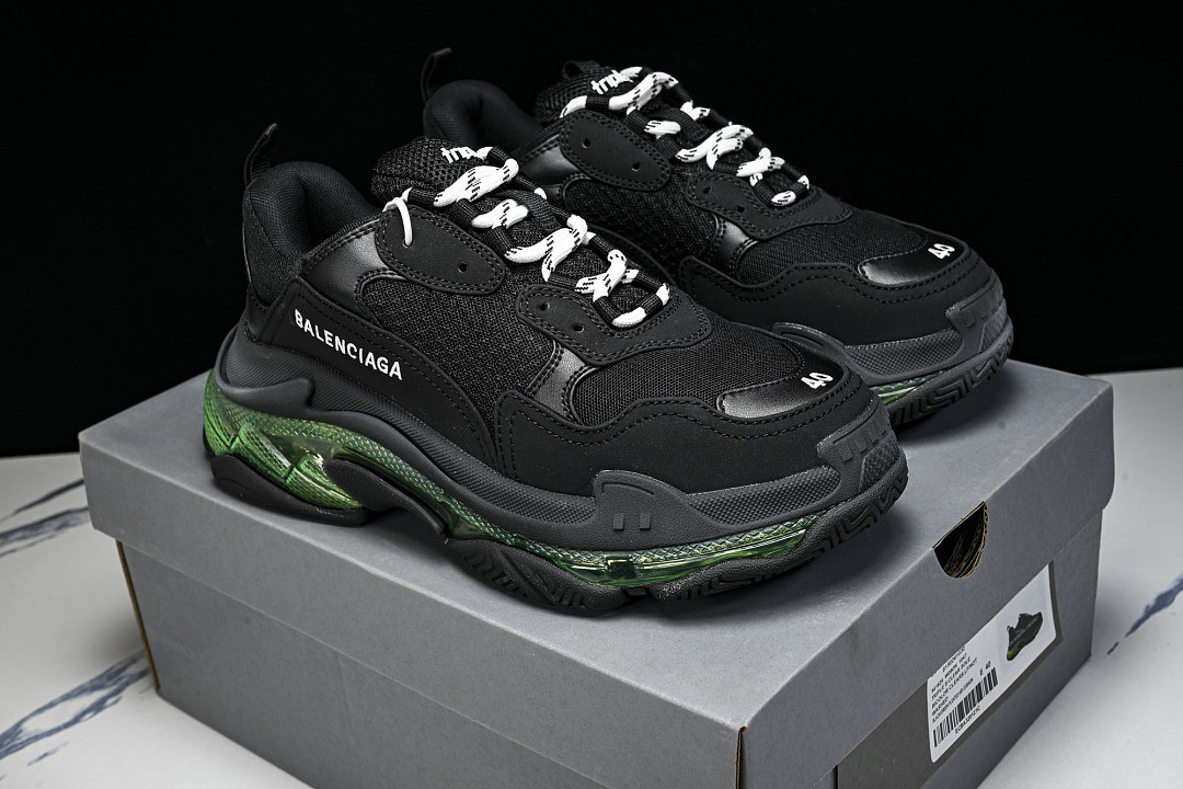 Ba1en*iaga Triple S 3.0 W09ON-1047