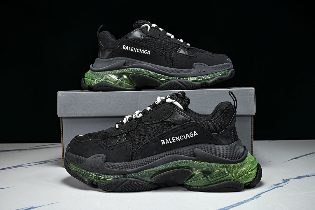 Ba1en*iaga Triple S 3.0 W09ON-1047