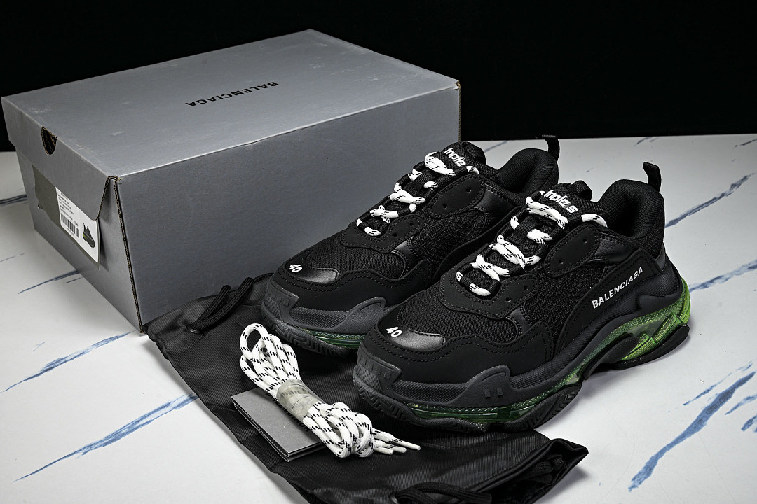 Ba1en*iaga Triple S 3.0 W09ON-1047