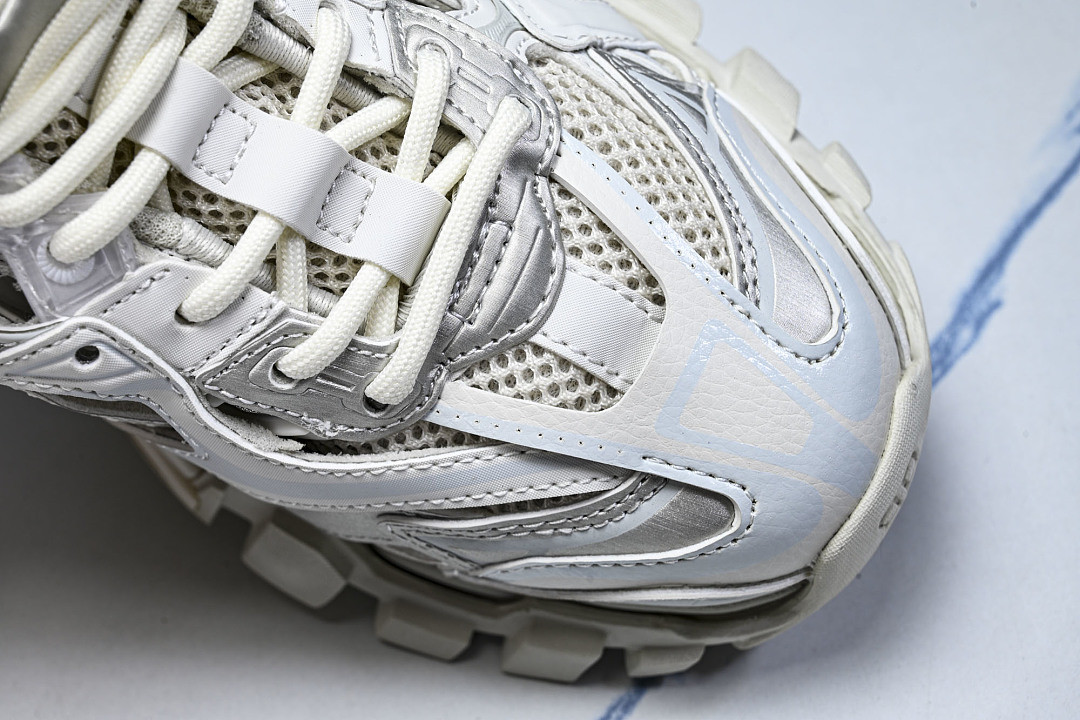 Ba1en*iaga Track.2 W2GN1-9000