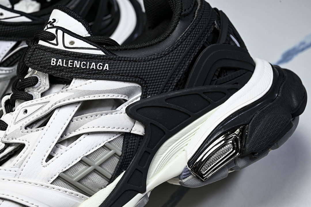 Ba1en*iaga Track.2 W2GN3-1090