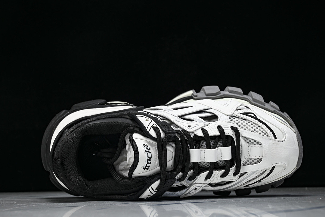 Ba1en*iaga Track.2 W2GN3-1090