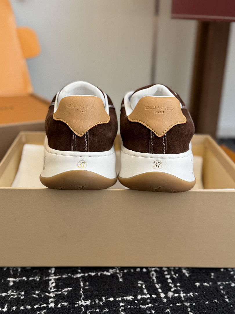 L*V TILTED Sneaker