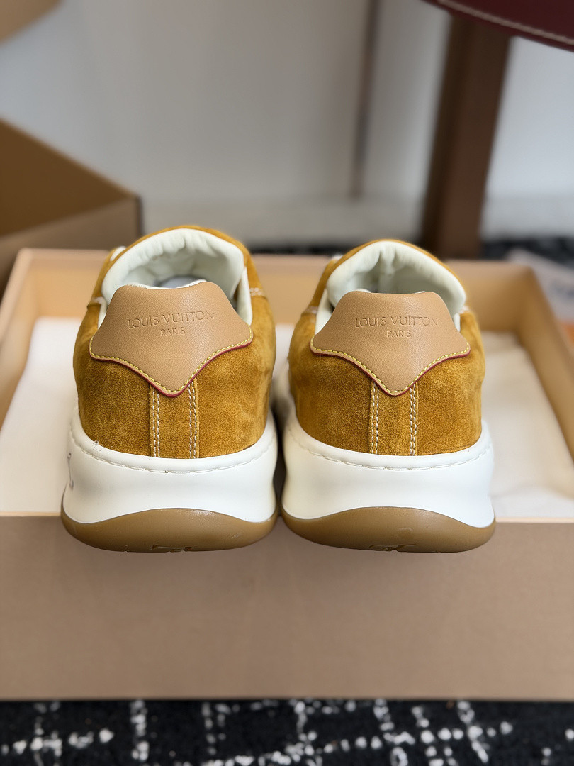 L*V TILTED Sneaker
