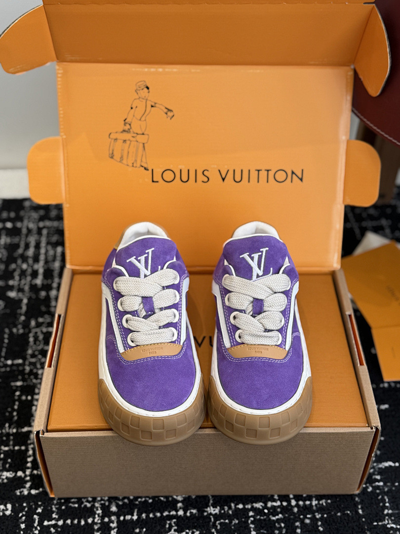 L*V TILTED Sneaker