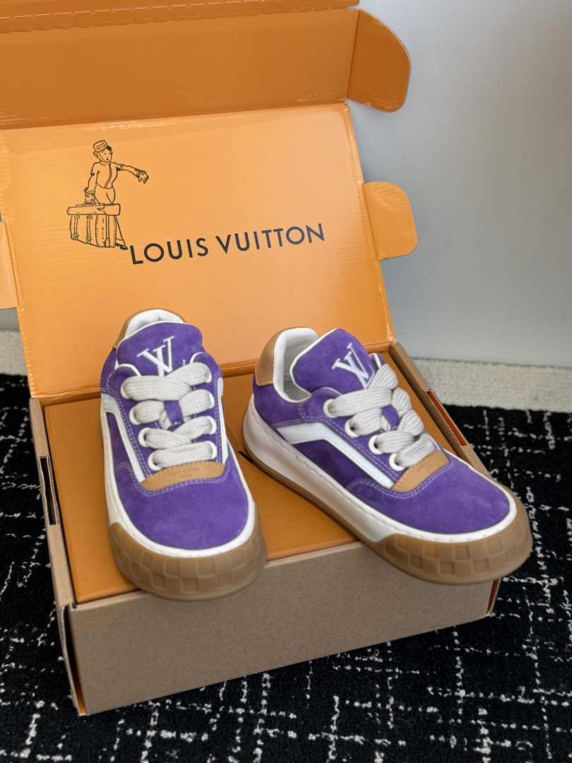 L*V TILTED Sneaker