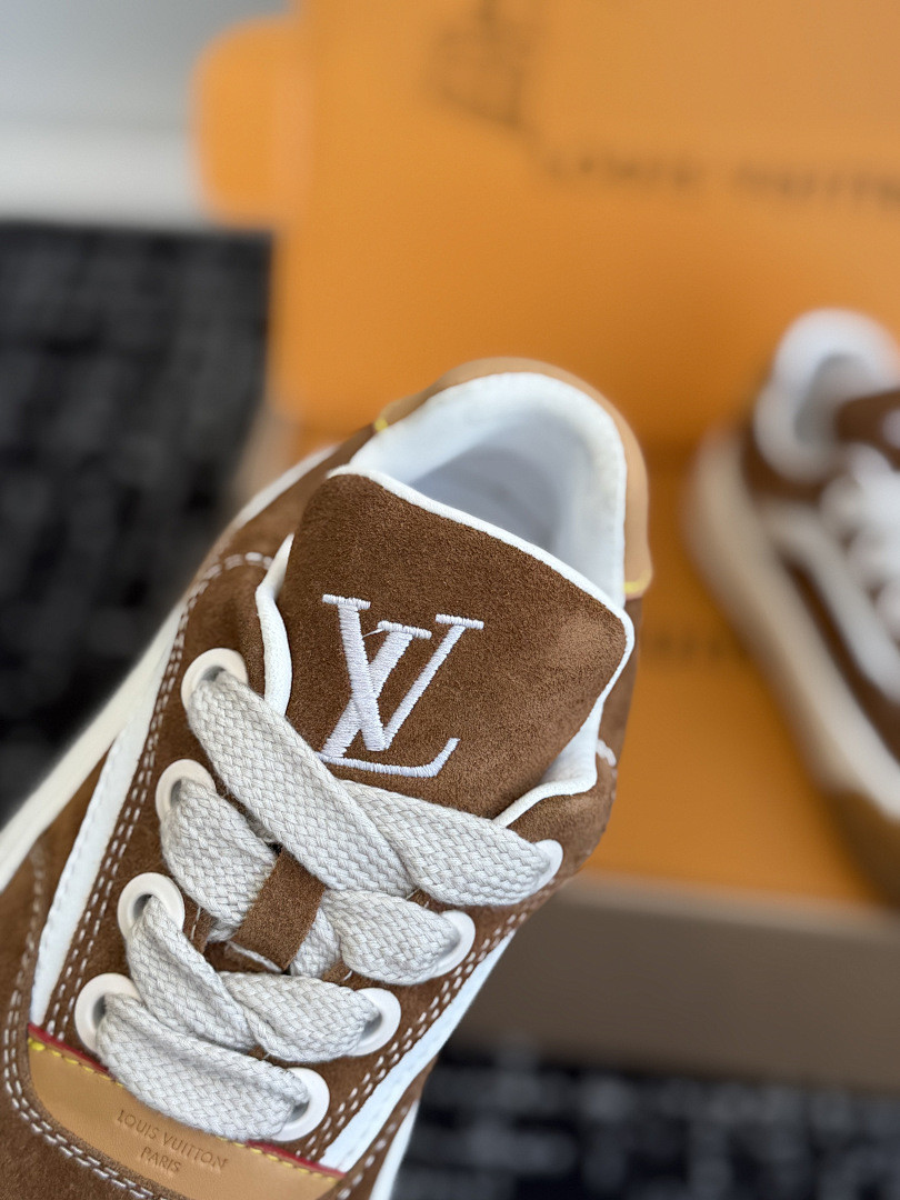L*V TILTED Sneaker