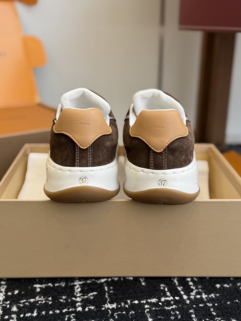 L*V TILTED Sneaker