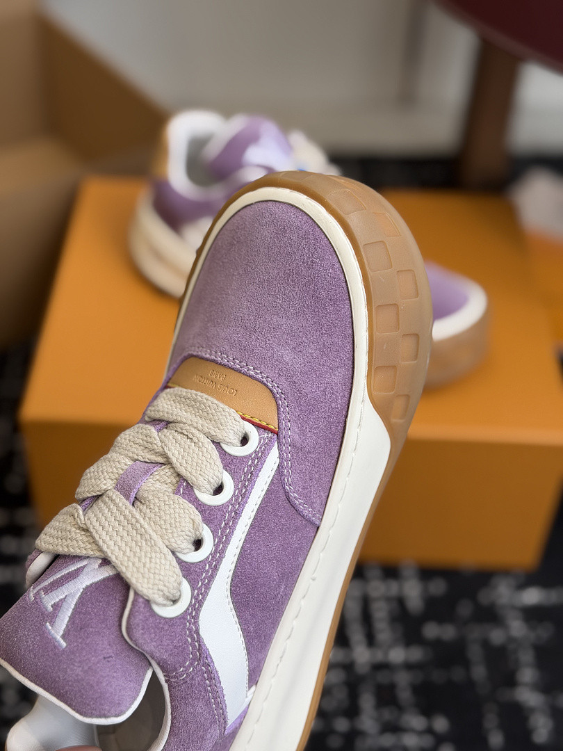 L*V TILTED Sneaker