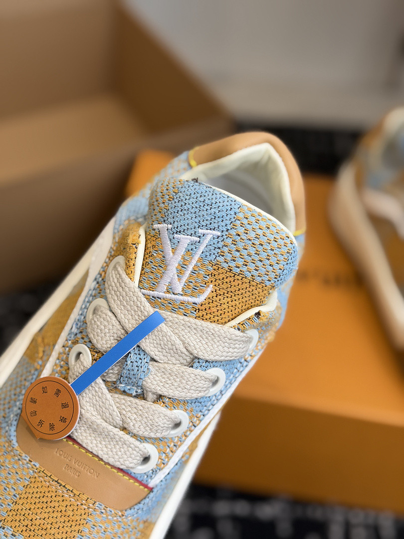L*V TILTED Sneaker