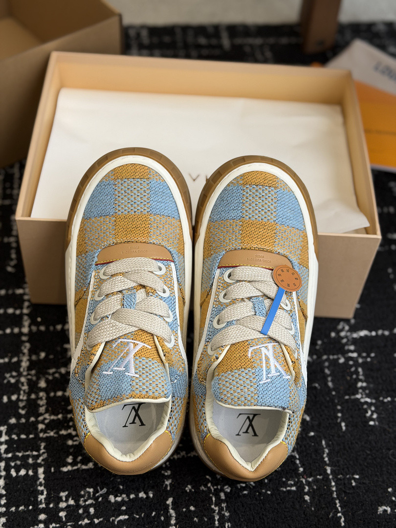 L*V TILTED Sneaker