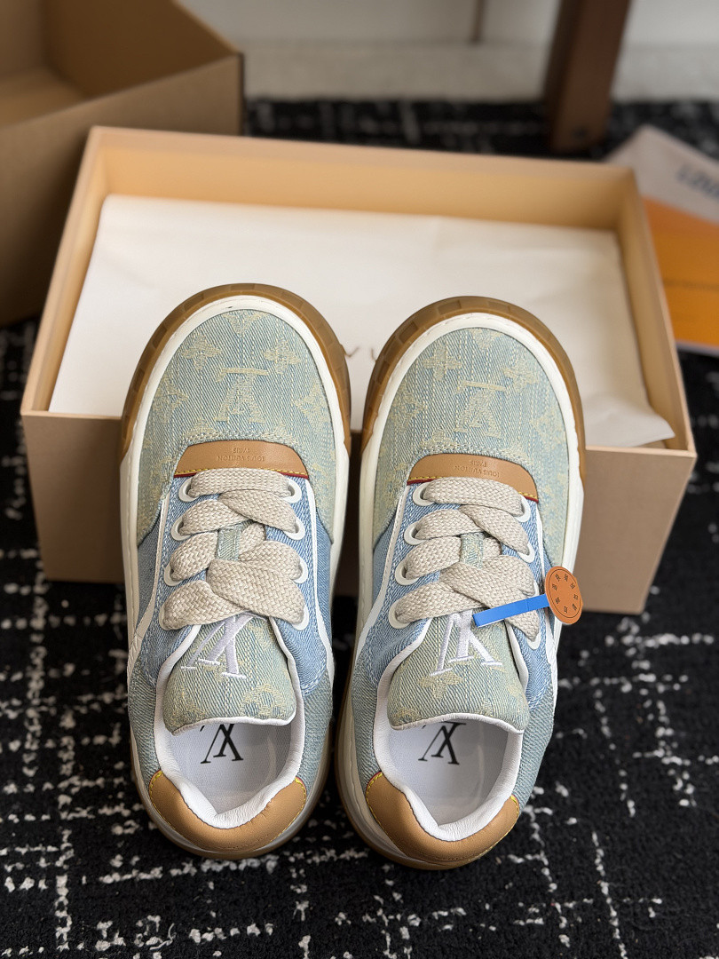 L*V TILTED Sneaker