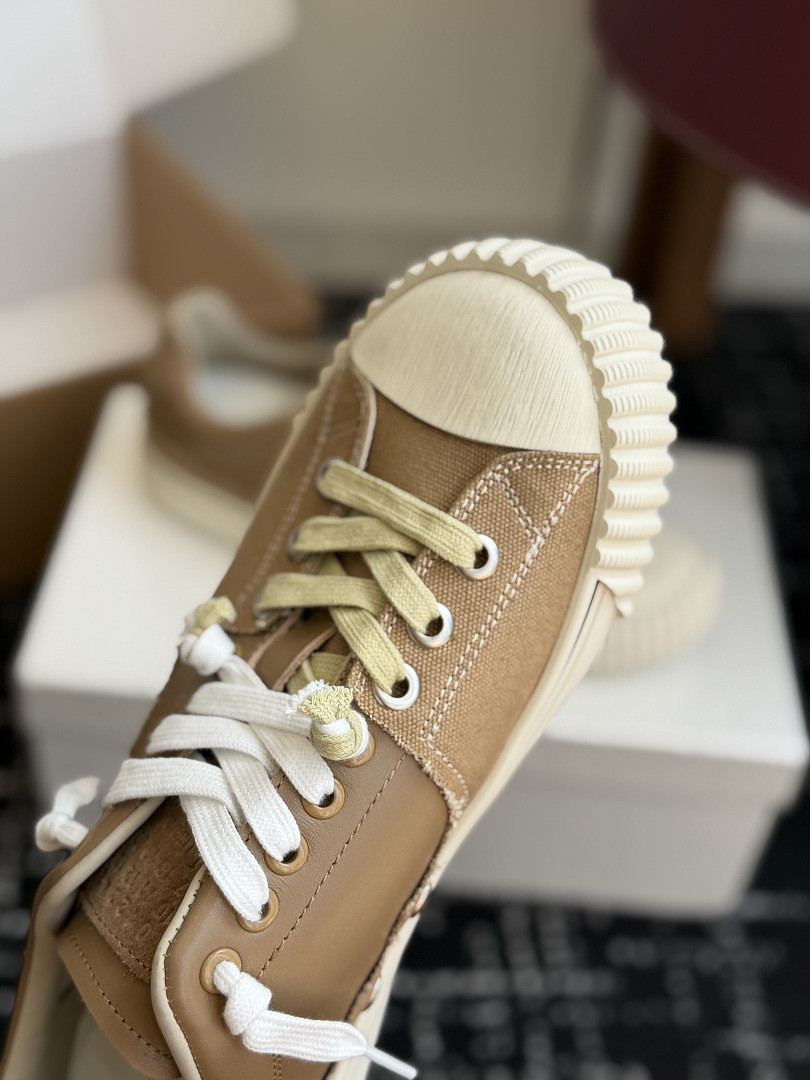 Ma1s0n Marg*e1a Sneakers