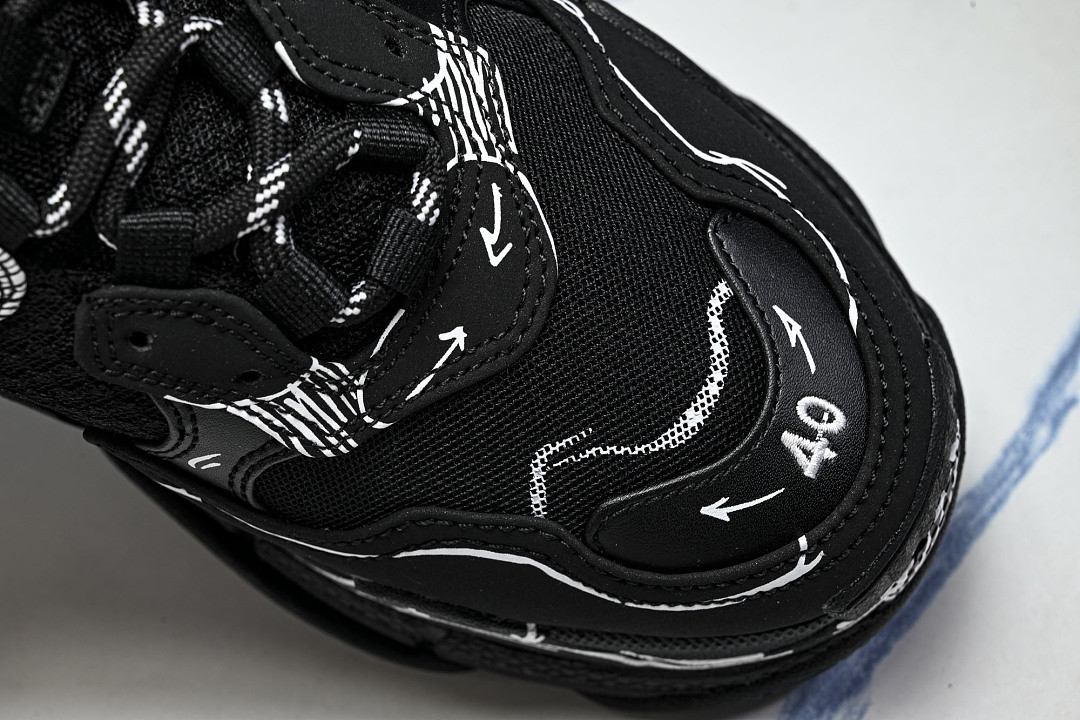 Ba1en*iaga Triple S W2FW6-0102