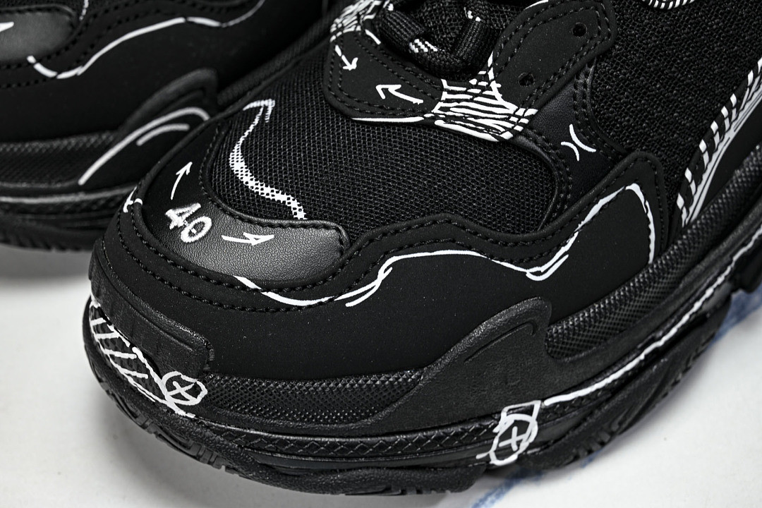 Ba1en*iaga Triple S W2FW6-0102