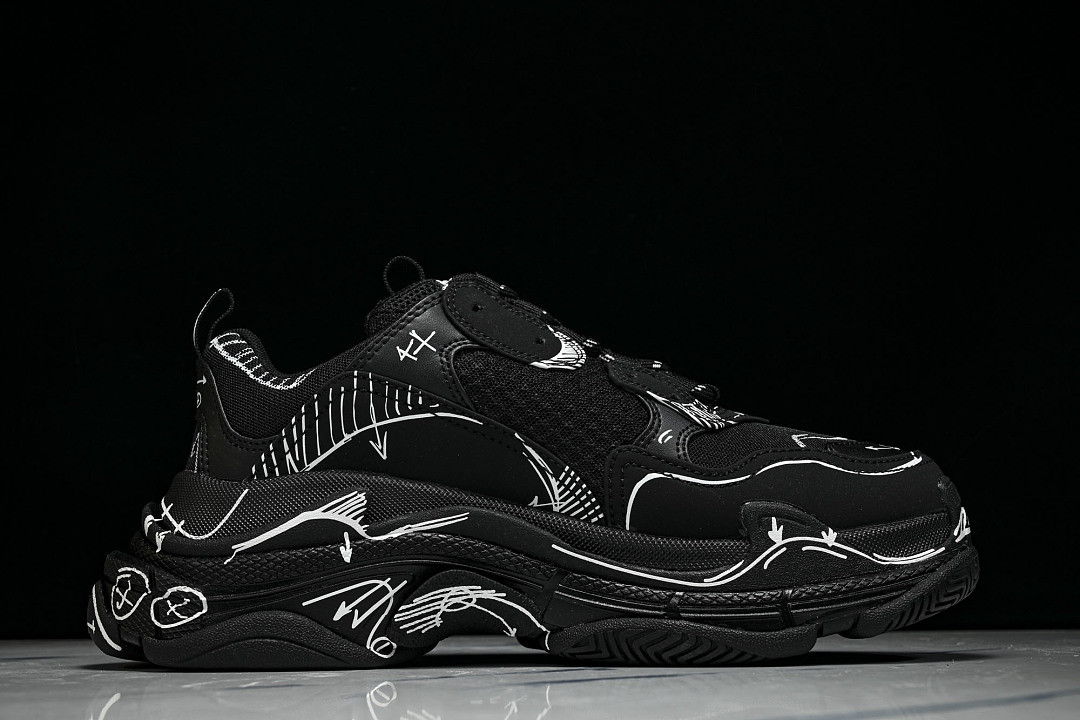 Ba1en*iaga Triple S W2FW6-0102