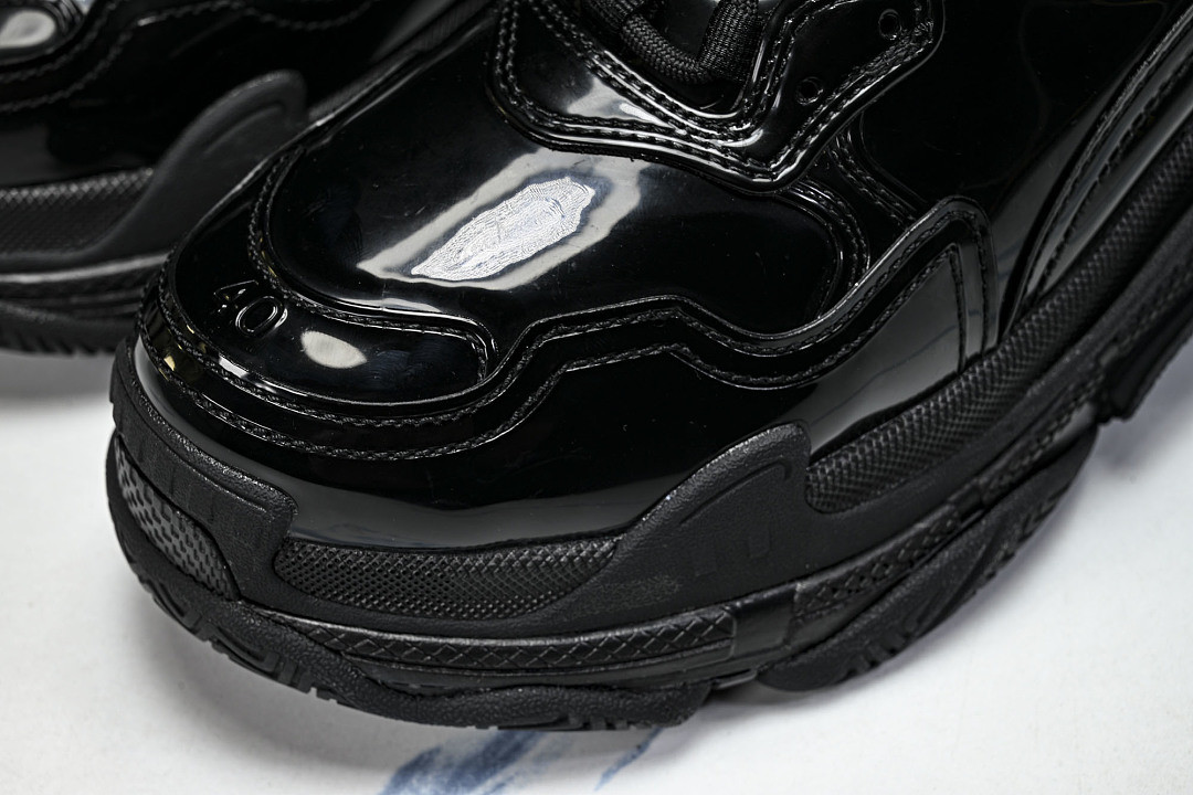Ba1en*iaga Triple S W2PAA-0102