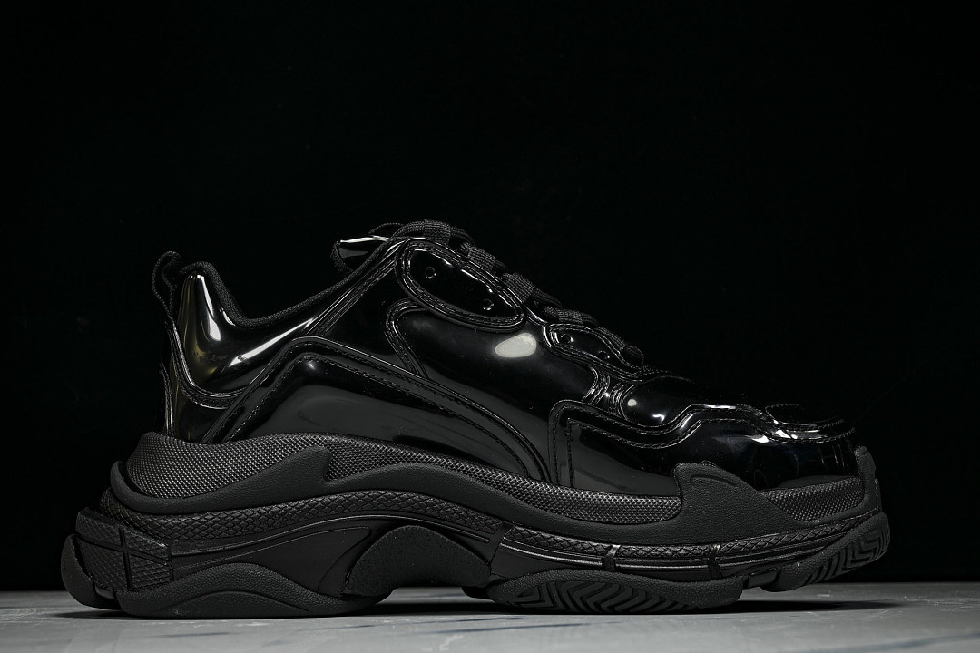 Ba1en*iaga Triple S W2PAA-0102