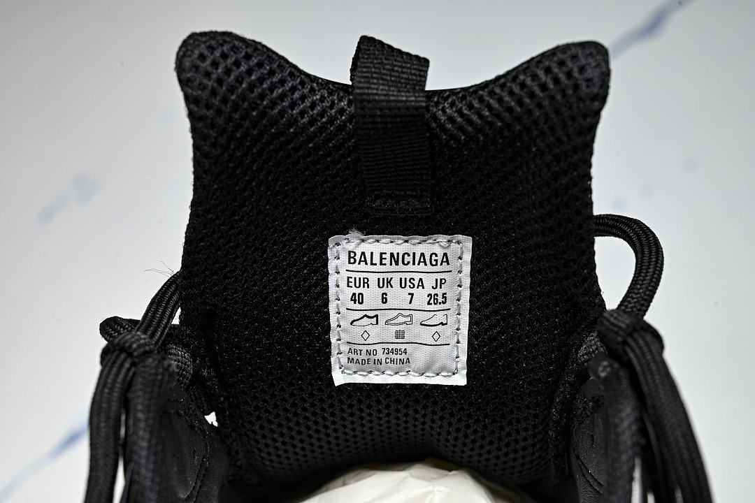 Ba1en*iaga Triple S W2PAA-0102