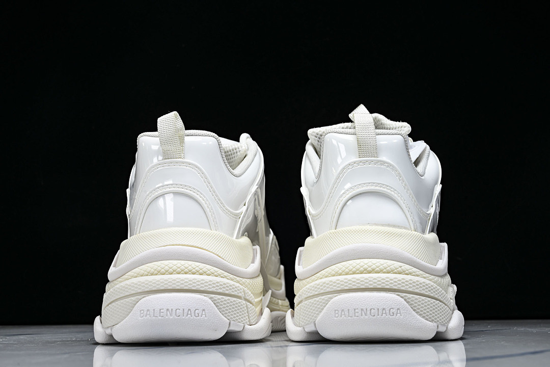 Ba1en*iaga Triple S W2PAA-9000