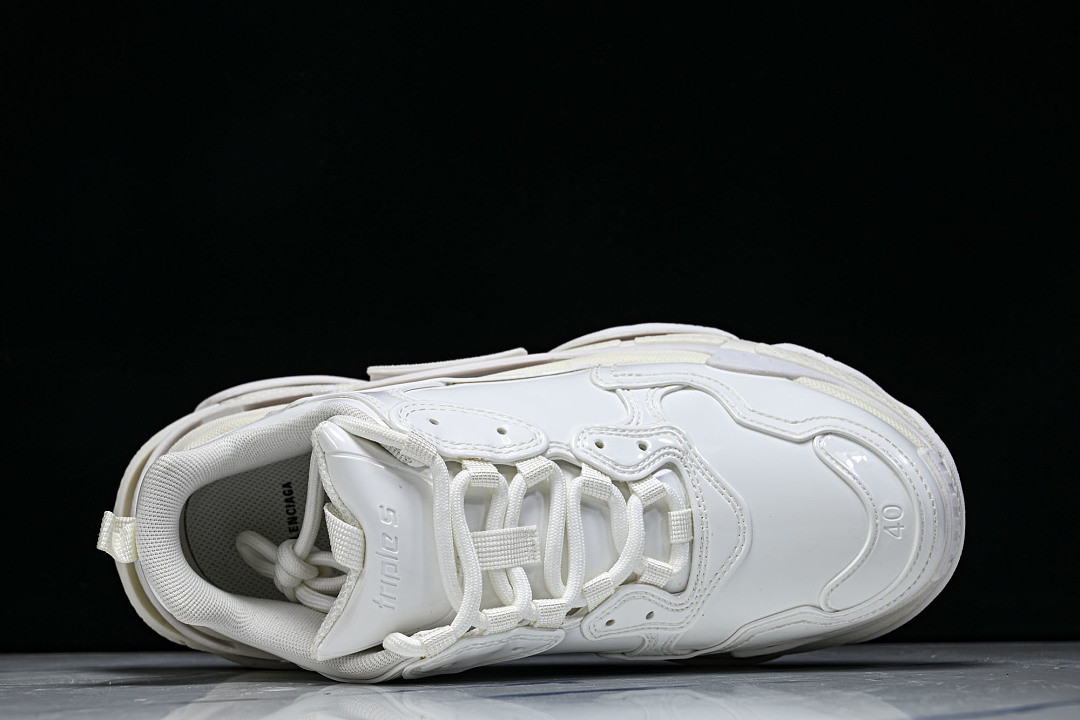 Ba1en*iaga Triple S W2PAA-9000