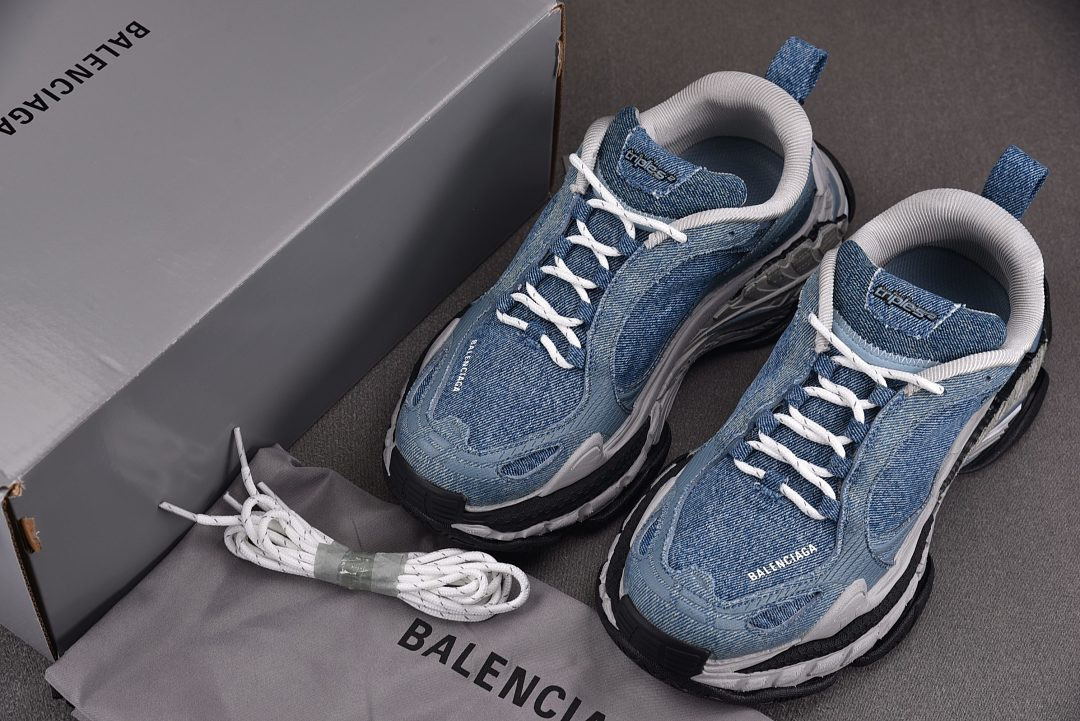 Ba1en*iaga Triple S WTRS2-0310