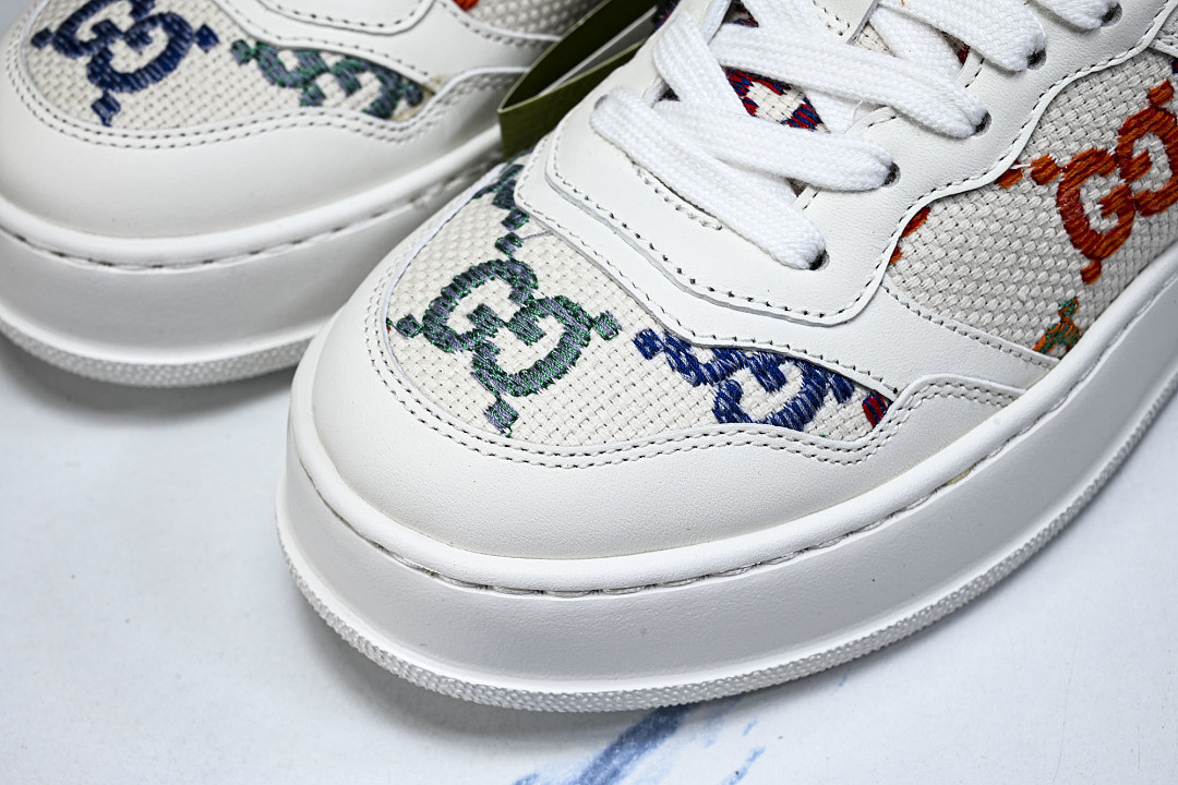 GC Sneakers