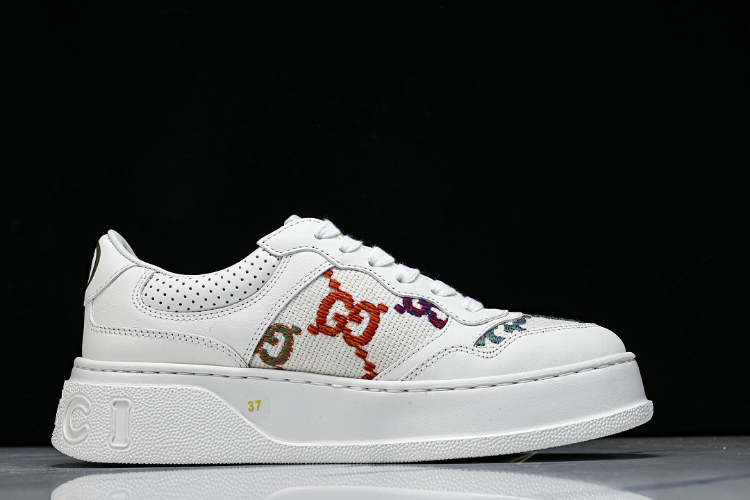 GC Sneakers