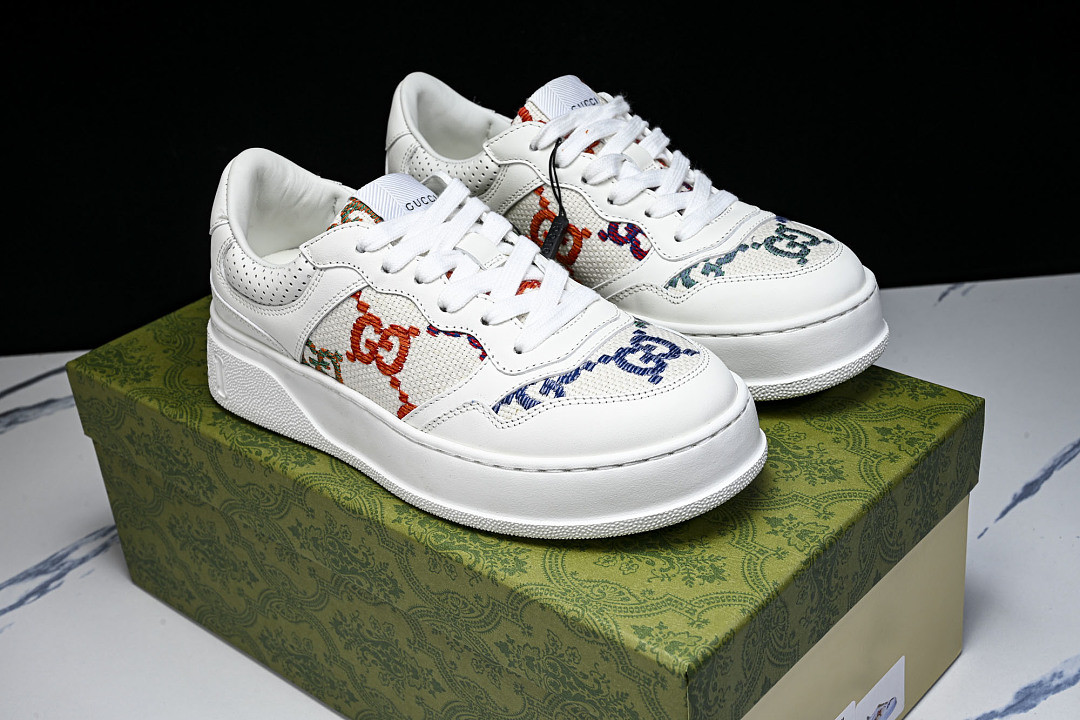 GC Sneakers
