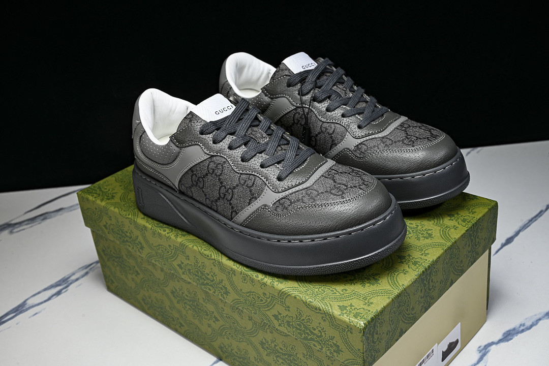 GC Sneakers