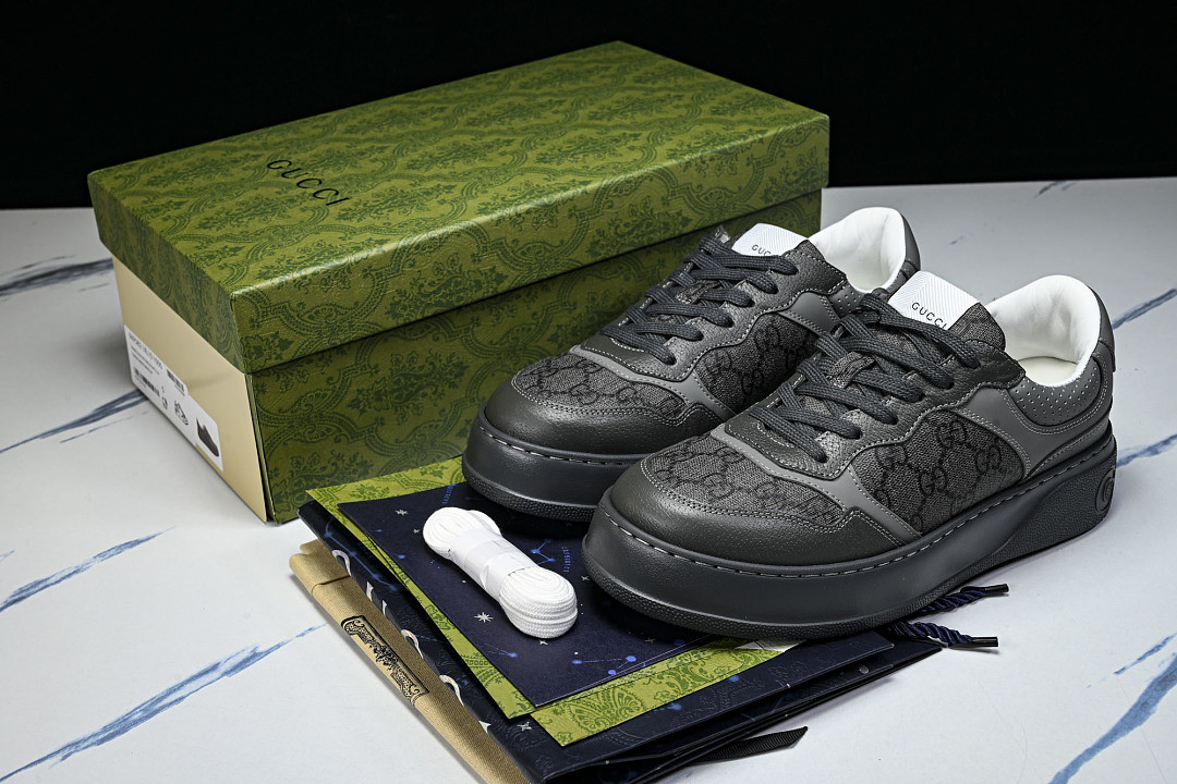 GC Sneakers