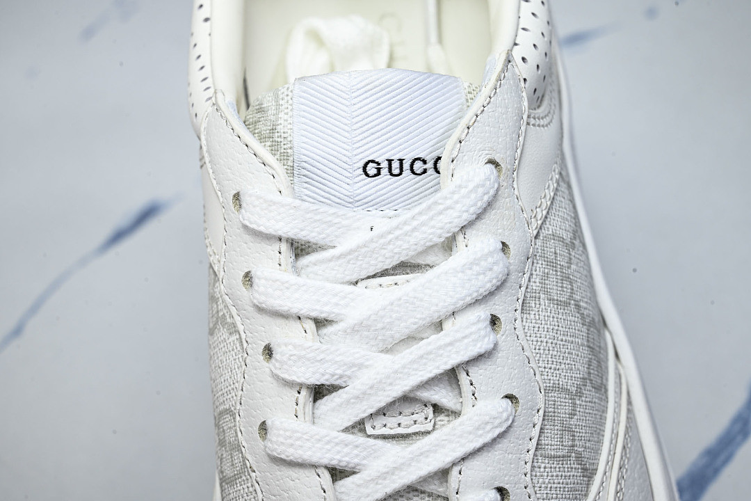 GC Sneakers