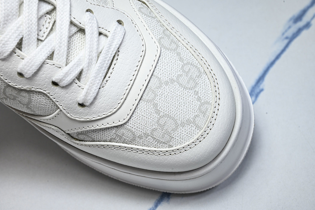 GC Sneakers