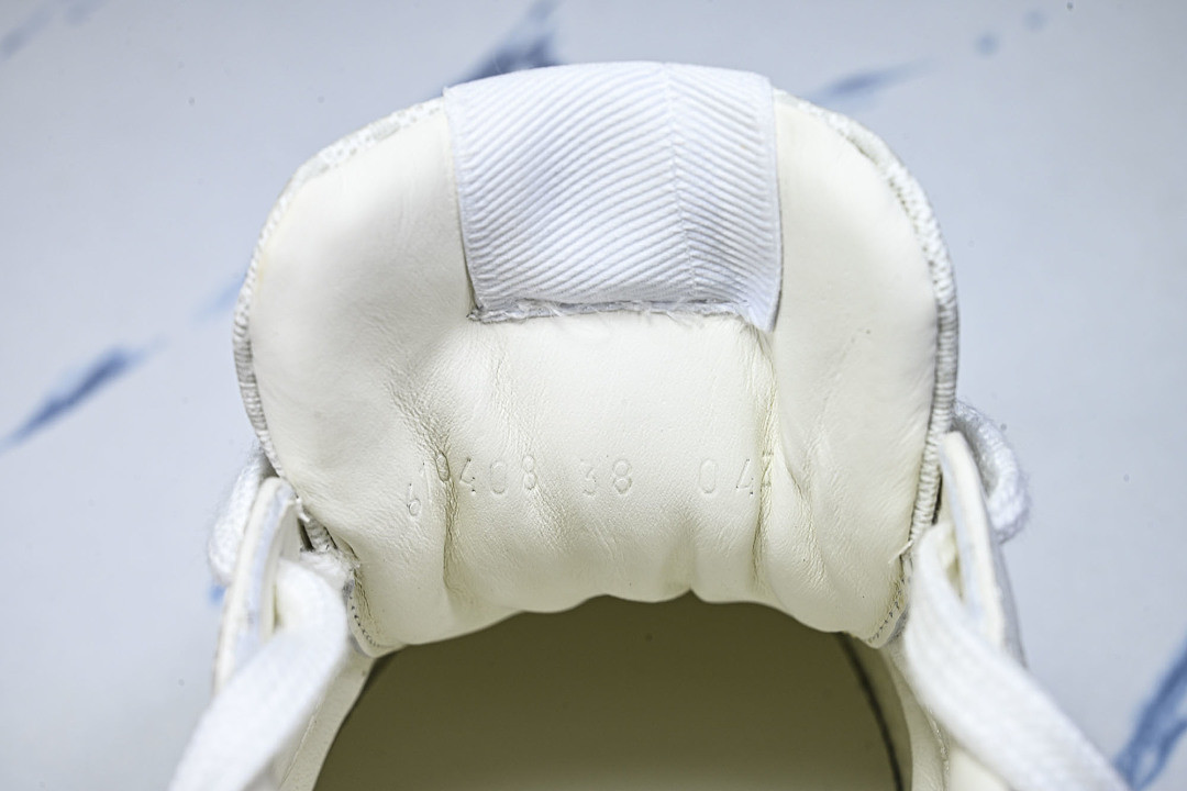 GC Sneakers