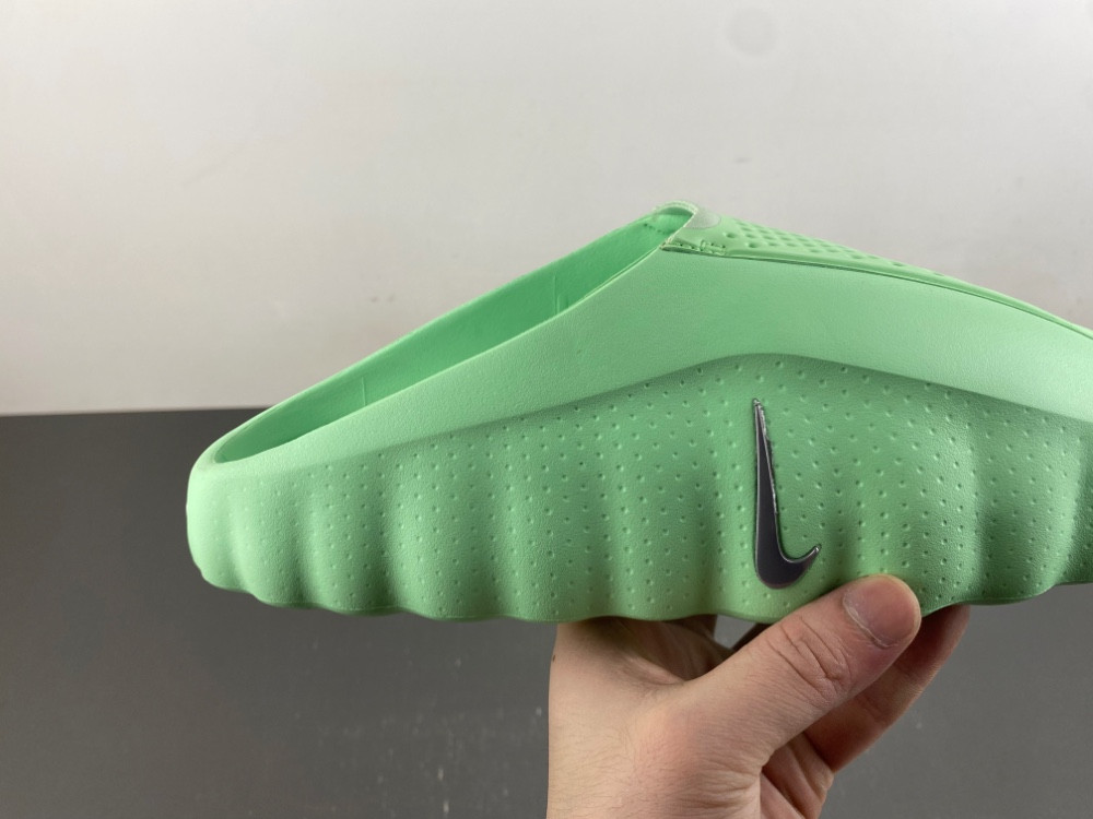 NIKE MIND 001 