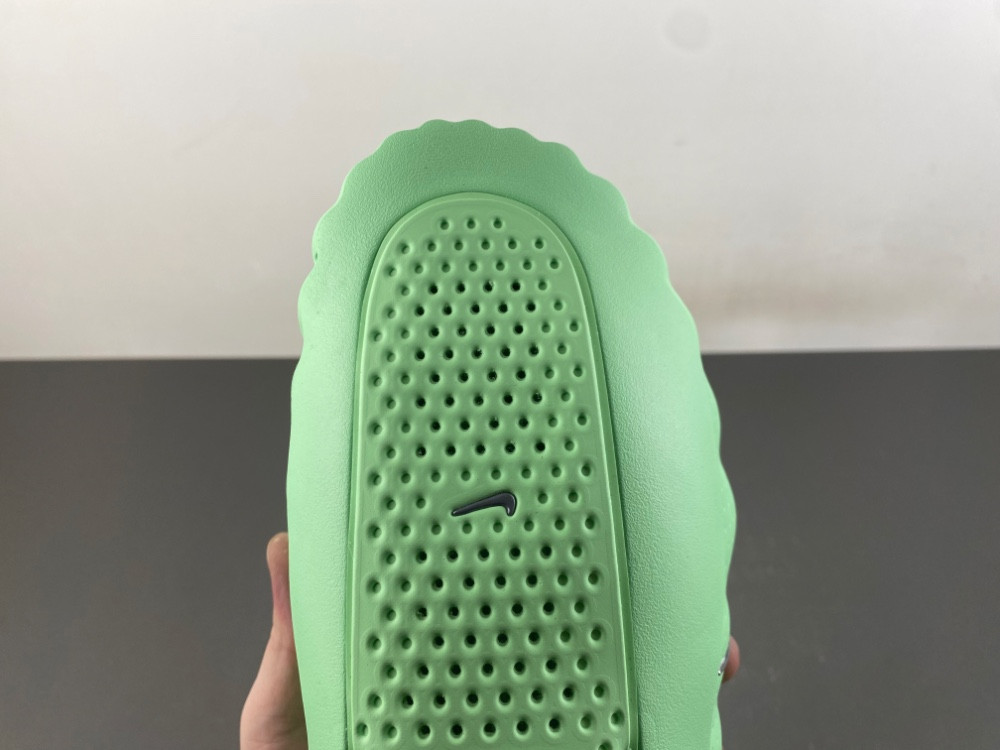 NIKE MIND 001 