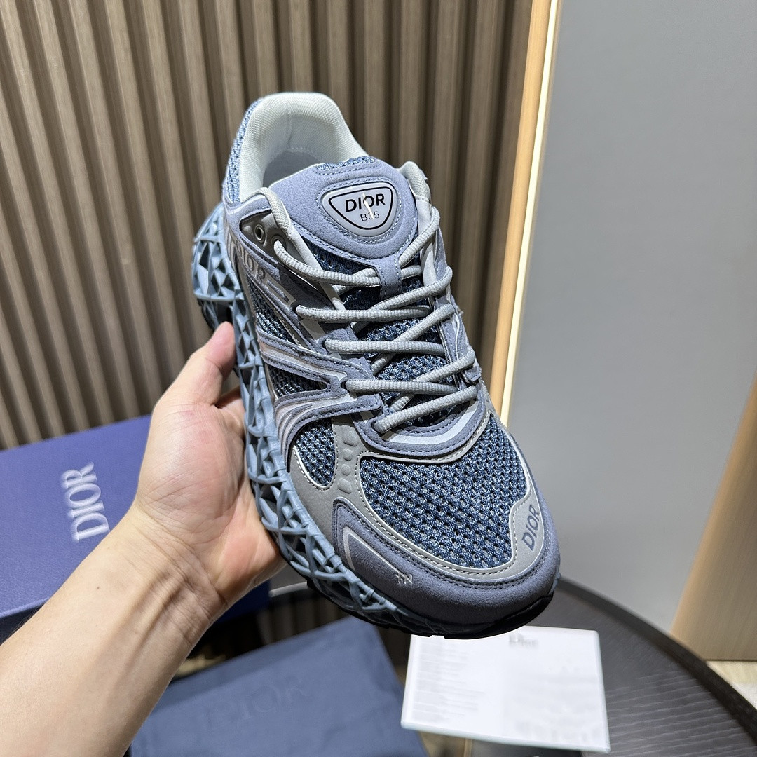 DR B35 Sneaker