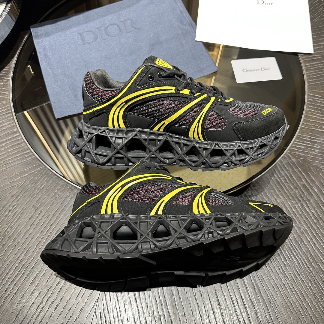 DR B35 Sneaker