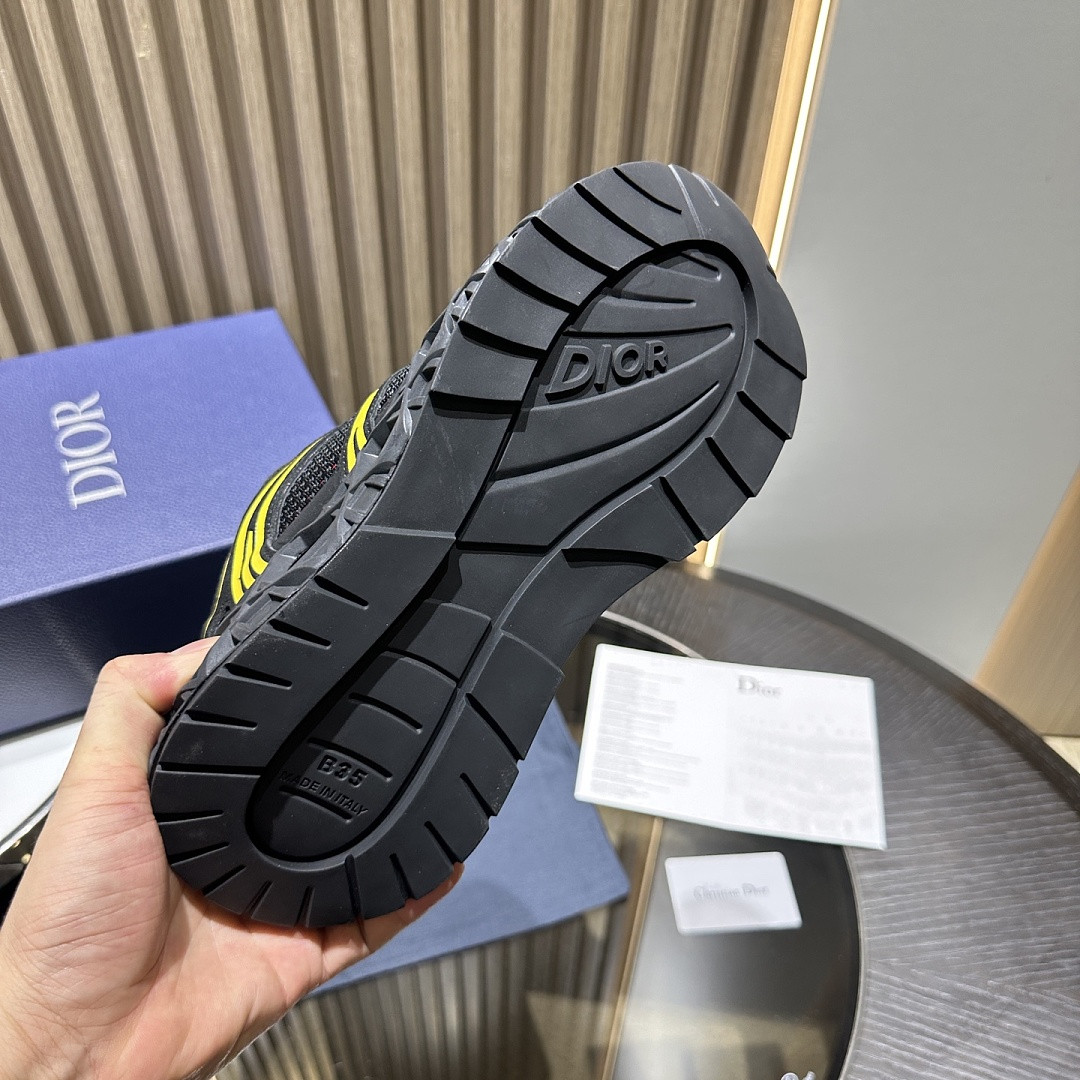 DR B35 Sneaker