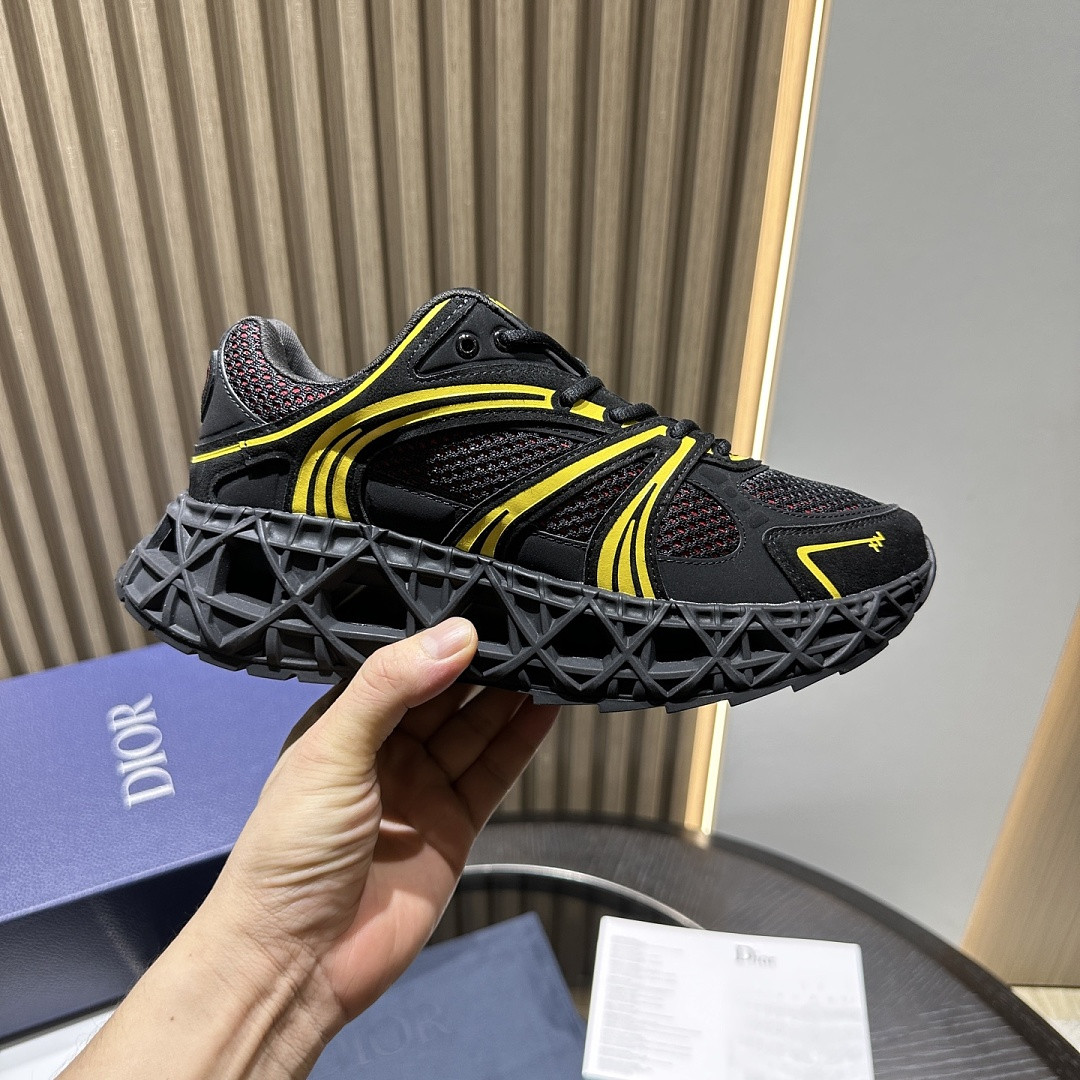 DR B35 Sneaker