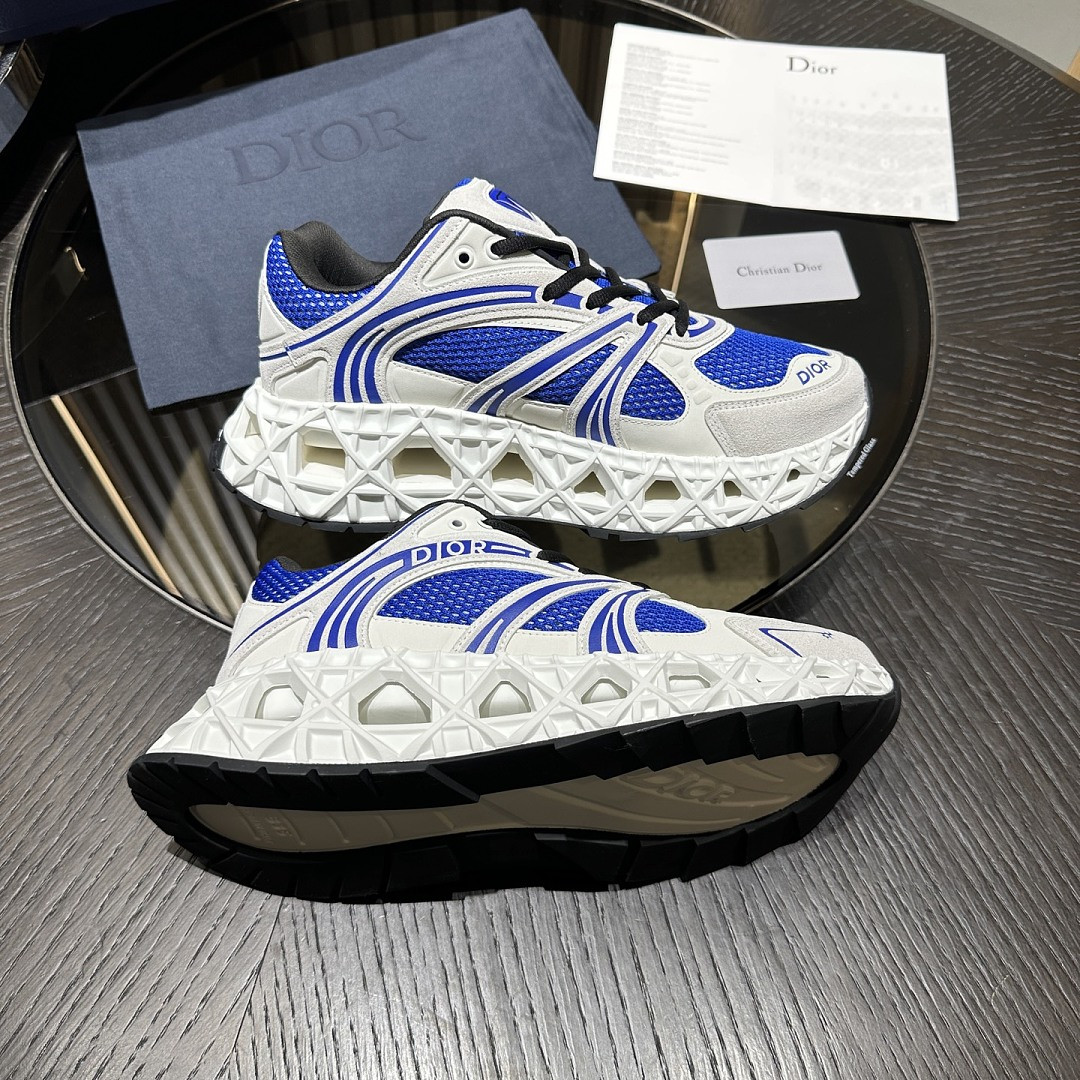 DR B35 Sneaker