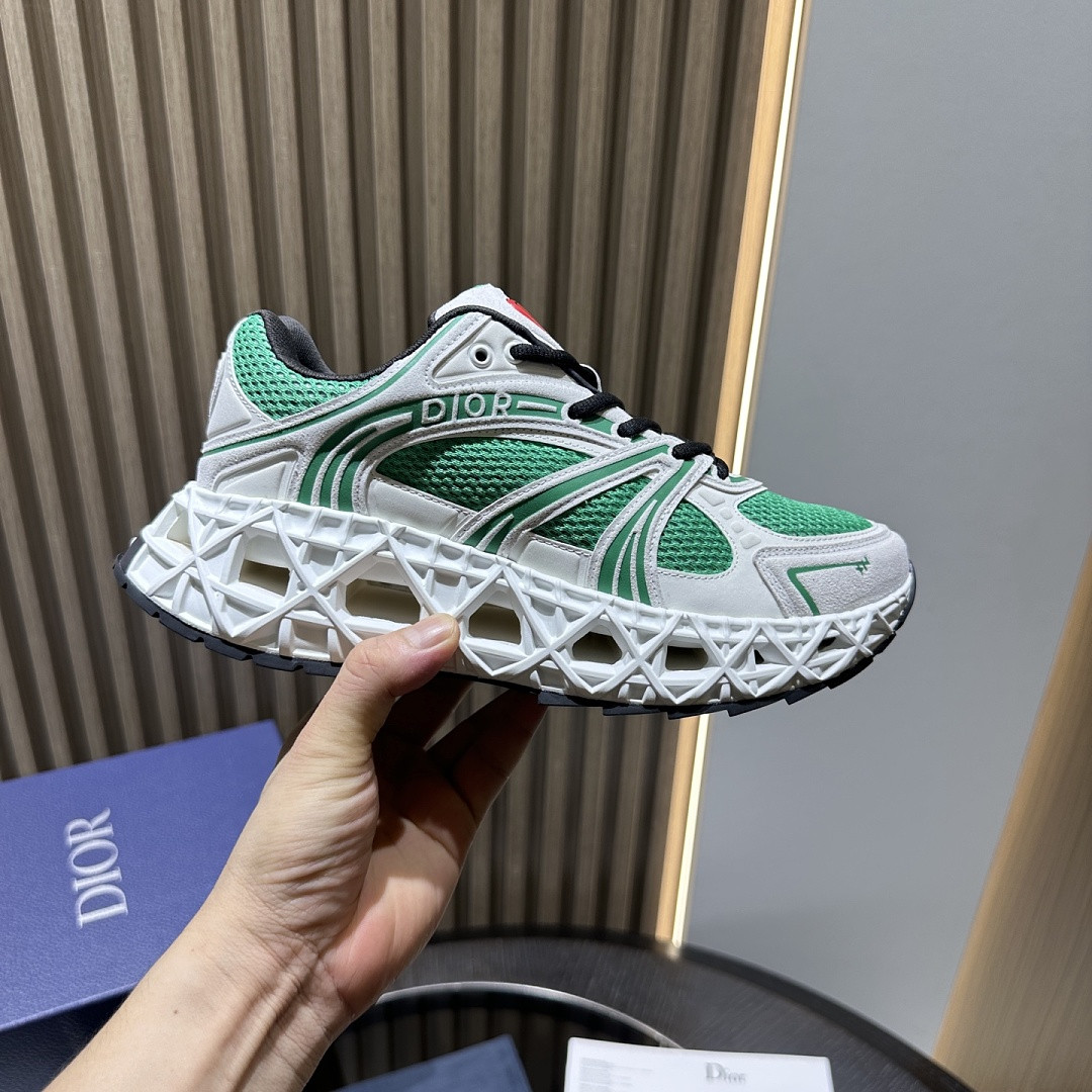 DR B35 Sneaker
