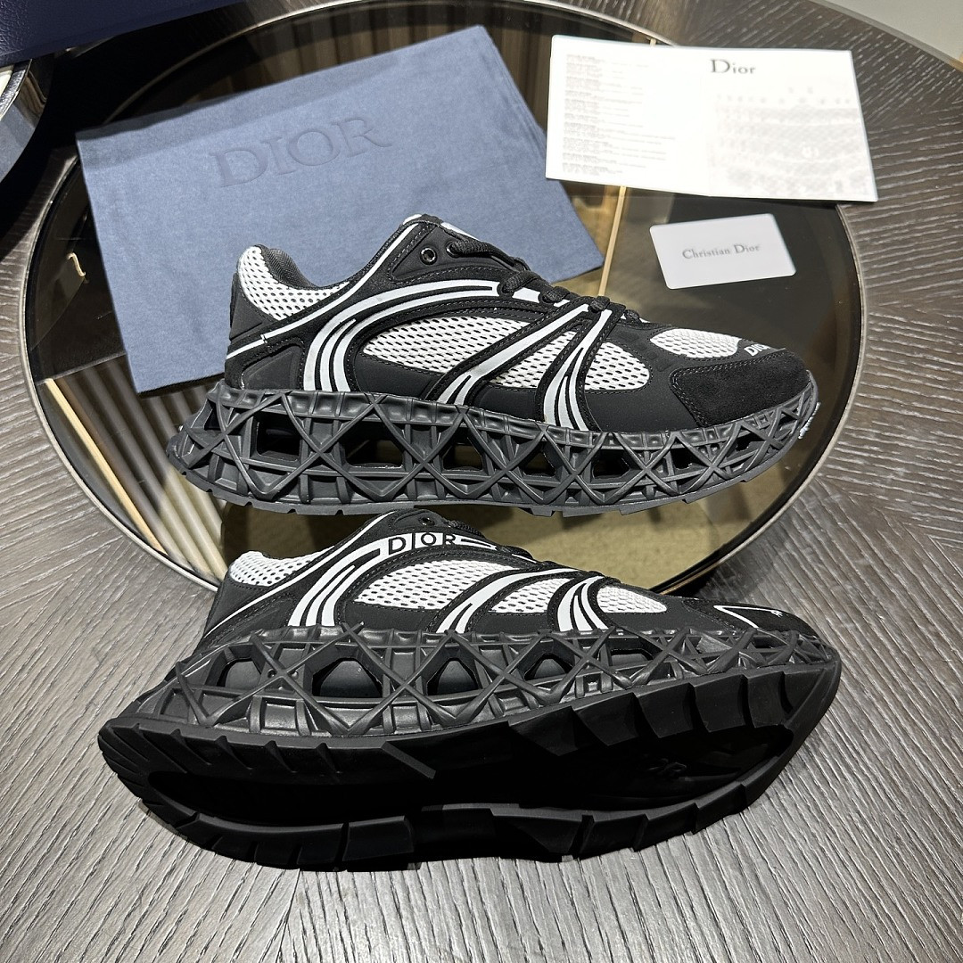 DR B35 Sneaker