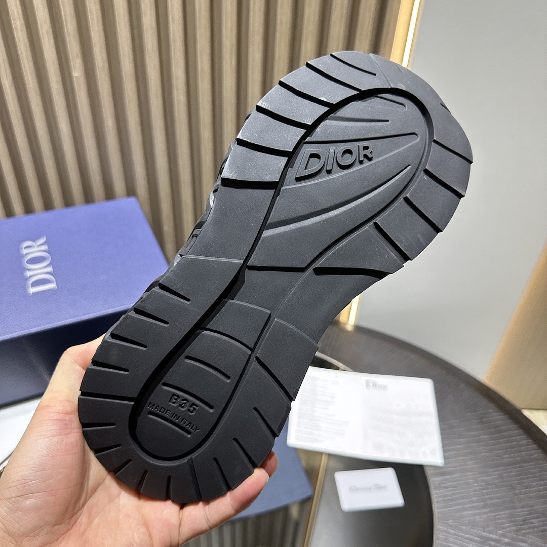 DR B35 Sneaker