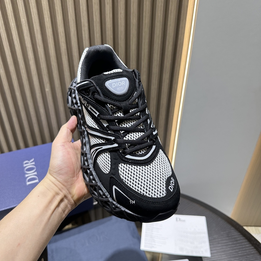 DR B35 Sneaker
