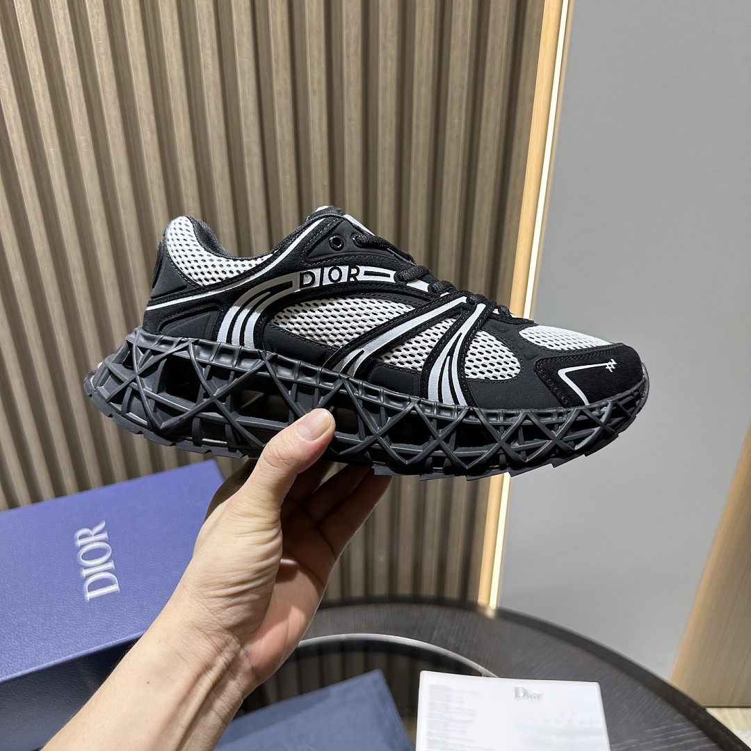 DR B35 Sneaker