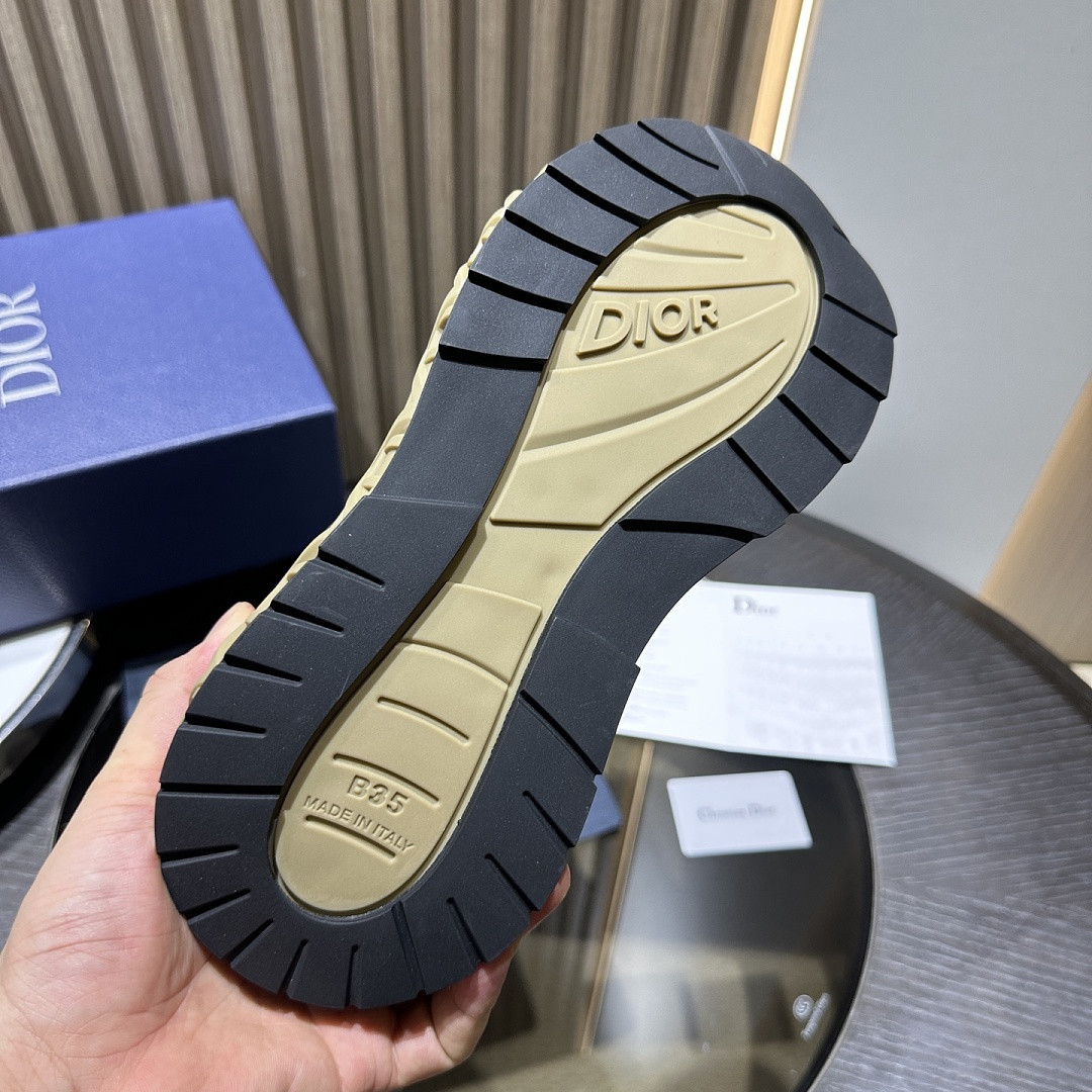 DR B35 Sneaker